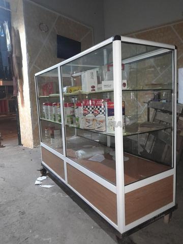 Belle vitrine propre et jolie - 2