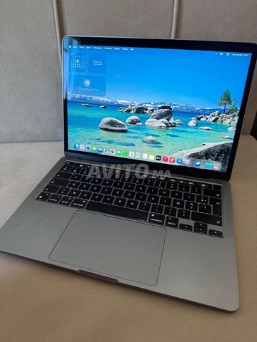 MacBook Pro M2 2022 - 2