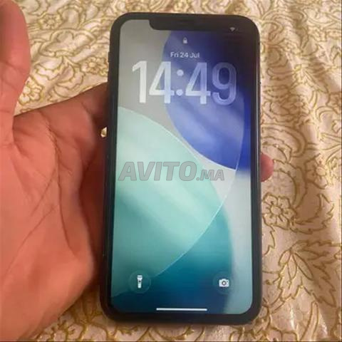 iPhone 11 normal 77 l'état 128 g
