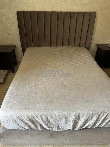 Lit queen size à vendre - 2