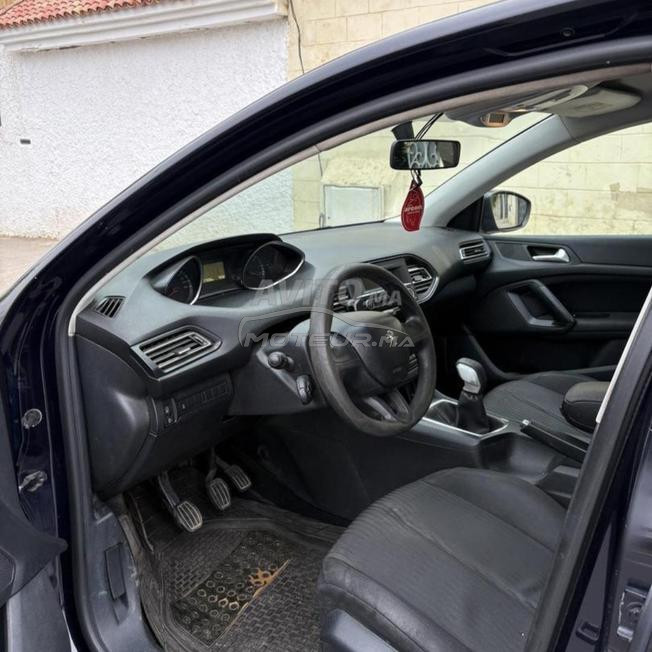 Peugeot 308 12/2017 très bon état 