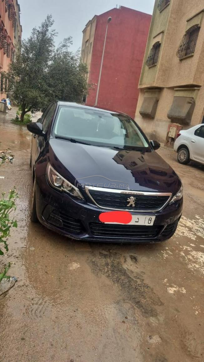 Peugeot 308 12/2017 très bon état 