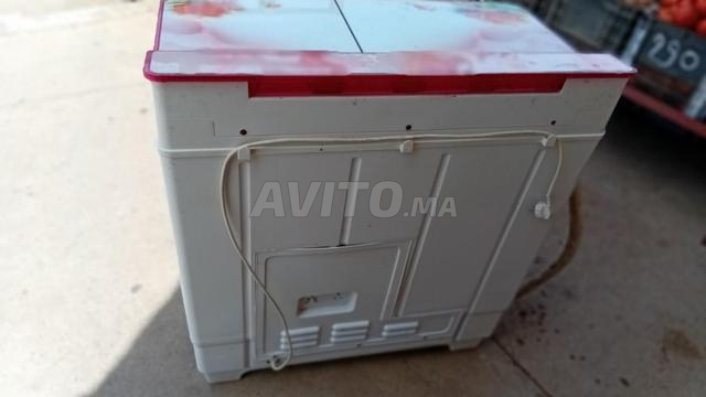 آلة غسيل الملابس بحالة جيدة - 2