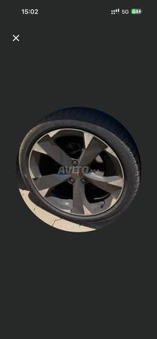 4 jantes Cupra 18'' avec quatre pneus