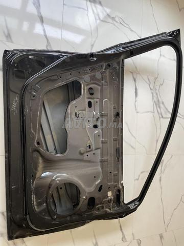 Porte avant gauche clio 5 modele 2021 - 2