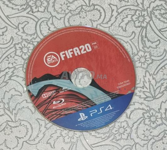 للبيع بلايستيشن 5 FAT بحالة جيدة جدا. - 2
