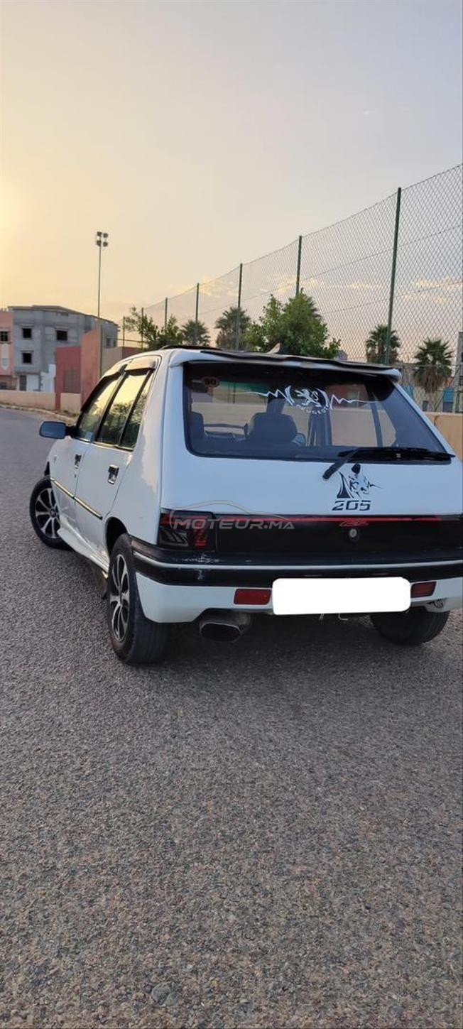 بيجو 205 مازوط