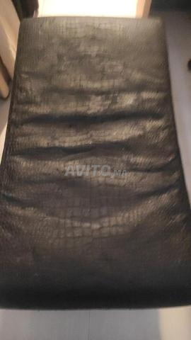 Banc d'appoint reposant sur des pieds inclinés en bois - 2
