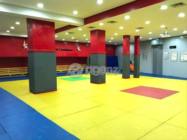 CMN-MA-2480 - محل تجاري للبيع في حي الأميرات