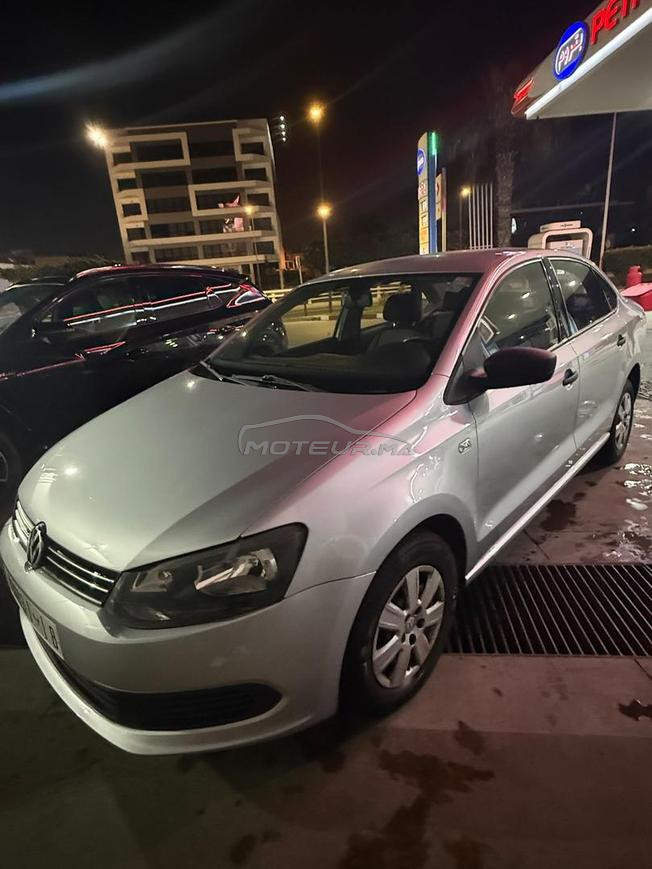 Polo sedan 2014 en parfaite état 