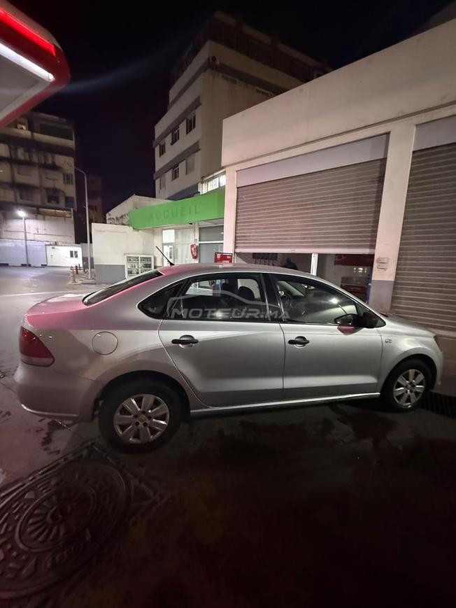 Polo sedan 2014 en parfaite état 