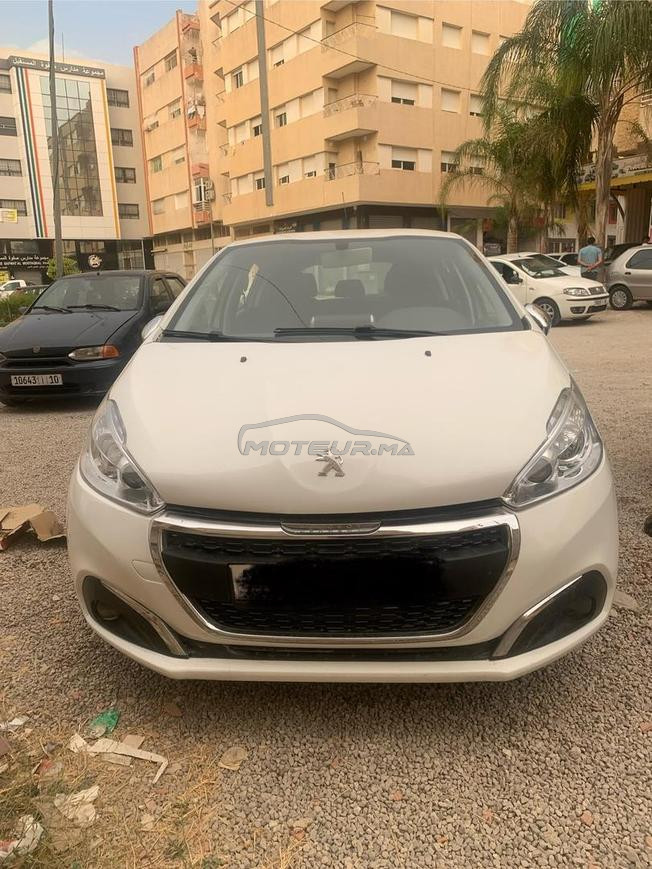 Peugeot 208 Diesel Manuelle 2018 à Fès