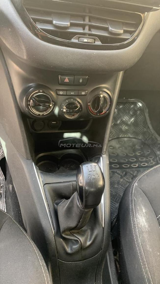 Peugeot 208 Diesel Manuelle 2018 à Fès