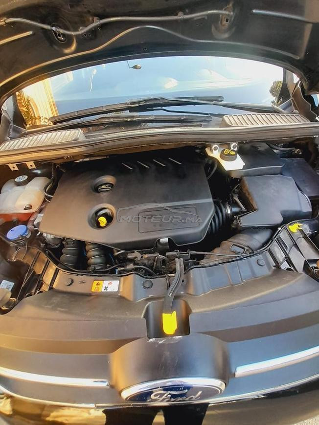 Voiture spacieuse FORD CMAX