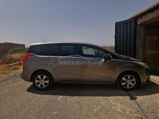 Peugeot 5008 Diesel Automatique 2014 à Marrakech