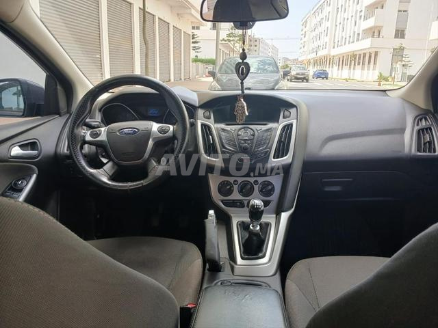 Ford Focus 2014 propre - 2