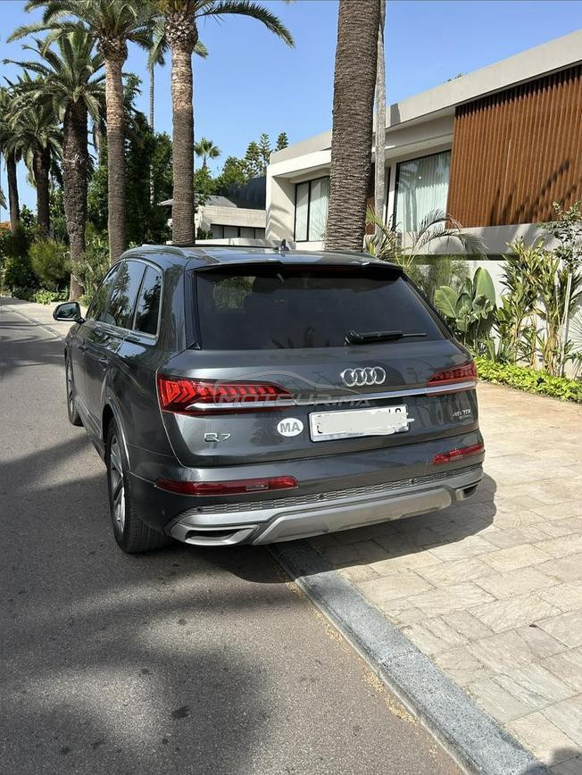 Audi Q7 1er main