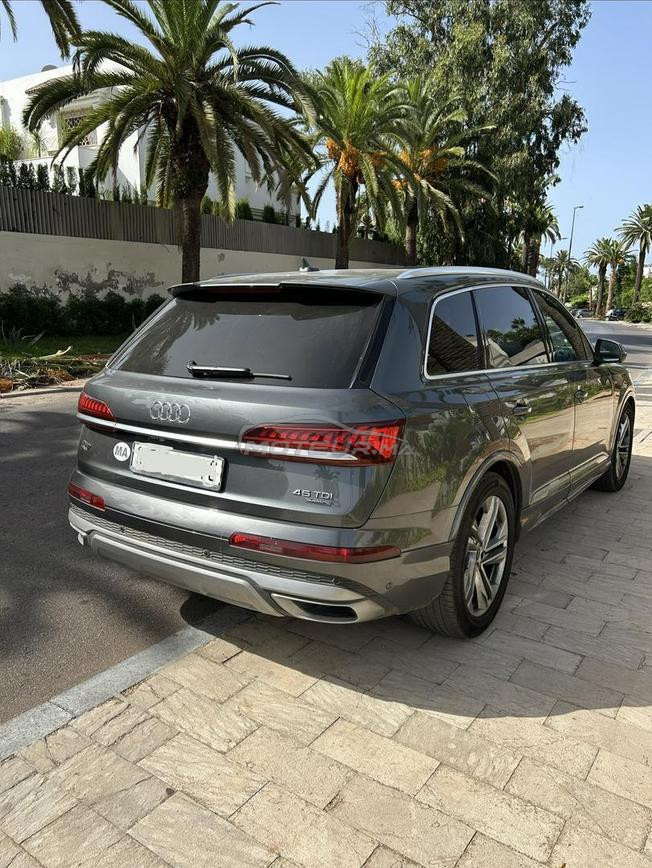 Audi Q7 1er main