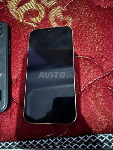 iPhone 12 Pro beige - 2