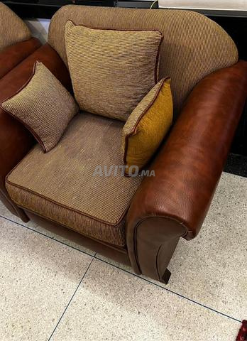 Deux fauteuils en très bon état à vendre - 2