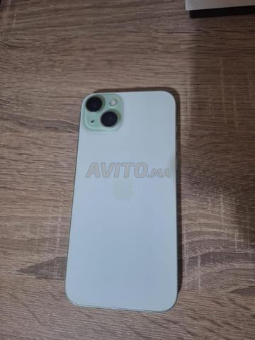 iPhone 15 plus 88 128GB jamais ouvert comme neuf - 2