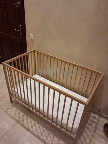سرير أطفال IKEA Sniglar (60x120 سم)، مرتبة مجانية - 2