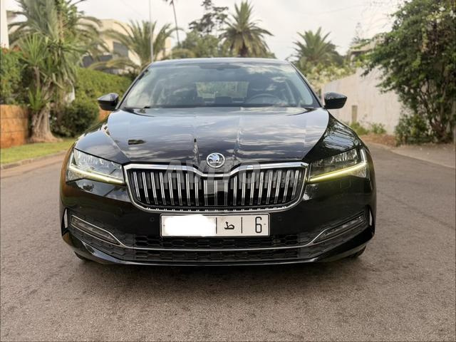 Skoda Superb Diesel Automatique 2021 à Casablanca