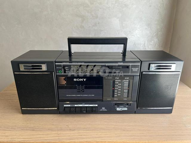 RADIOCASSETTE VINTAGE SONY CFS-3000 (TRANSOUND)