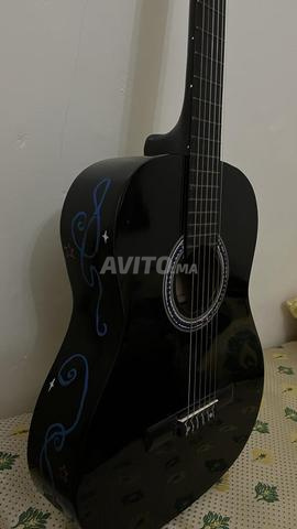 Guitare acoustique avec sacoche - 2