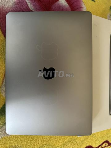 ماك بوك اير 2019 i5 8GB رام - 2