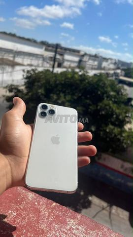 iPhone 11 Pro assez bon état - 2