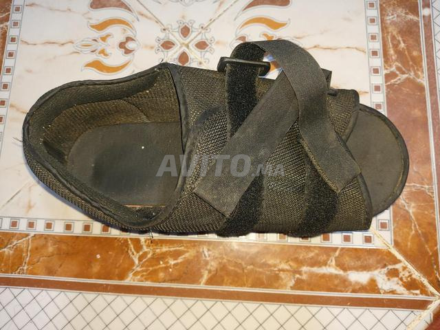 Chaussures médicales utilisées une seule fois - 2