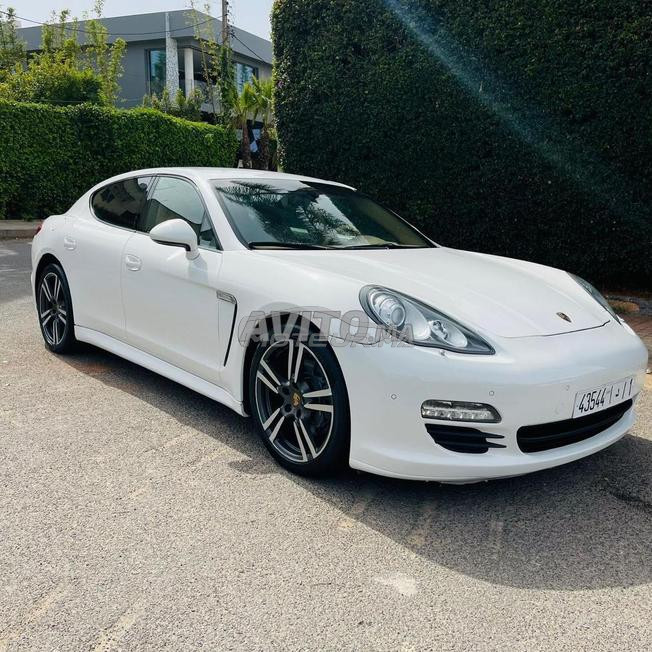Porsche Panamera Essence 2012 3 litres  v6 300 Ch