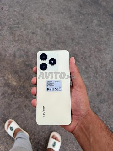 realme c61 fer neuf état neuf ville laayoune - 2