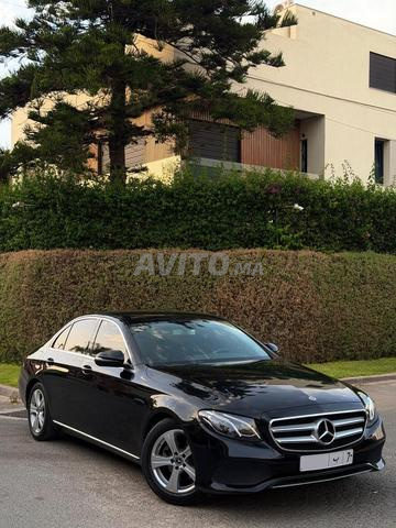 classe E 220 1er mai très bon état - 2