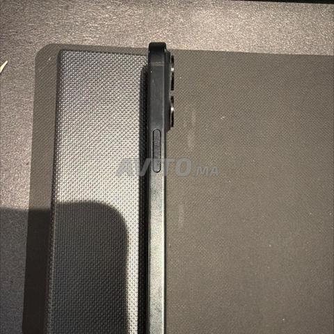 iPhone 15 normal 128Go/84 - 2