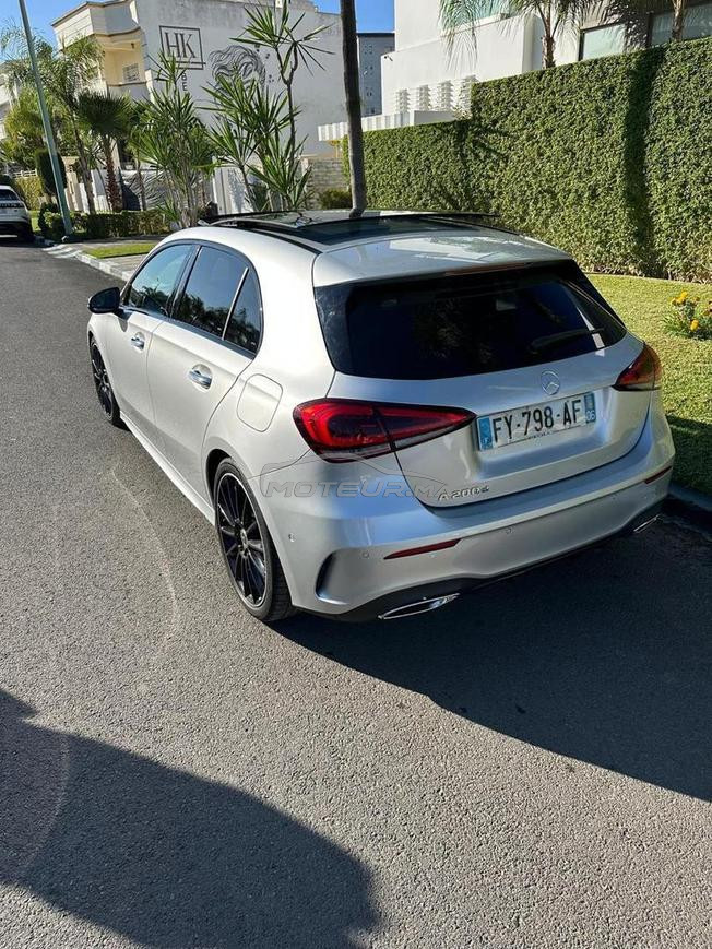 voiture très bon état 