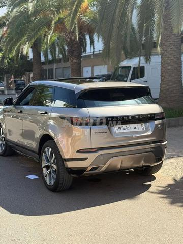 رينج روفر إيفوك بيبي فيلار - 2