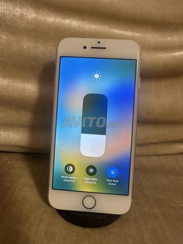 iPhone 8 64 Go - 2