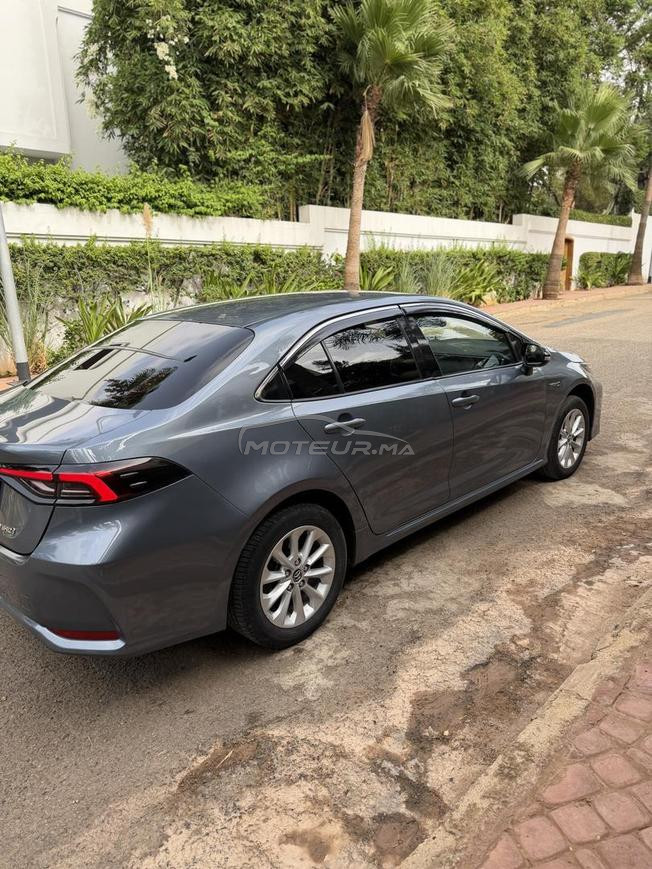 corolla hybride