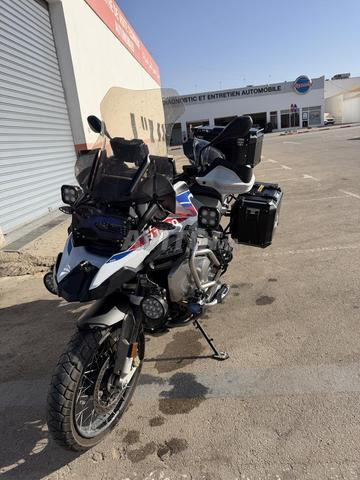 GS 1250 Adventure, plein d'accessoires - 2