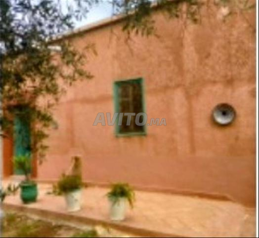 فيلا رياض جميلة للبيع على طريق ورزازات - 2