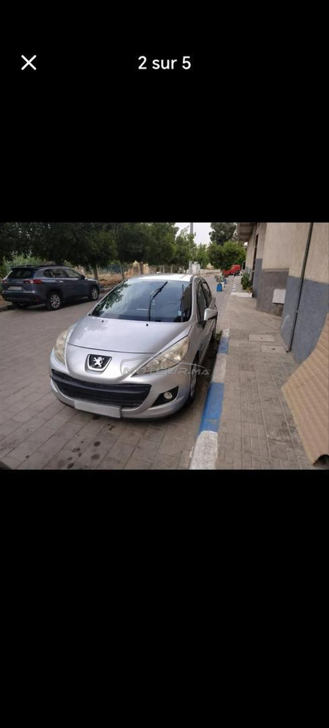 Peugeot 207 Diesel Manuelle 2011 à Fès