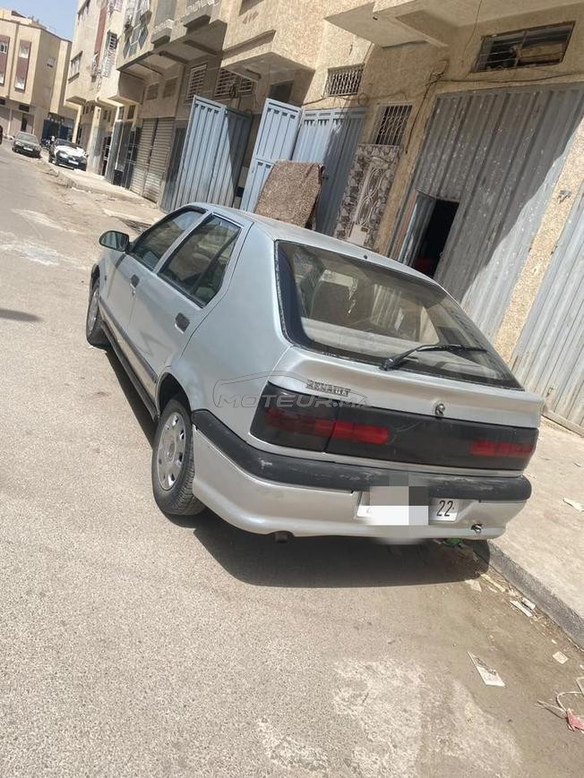 Renault 19