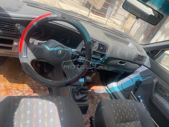 Renault 19