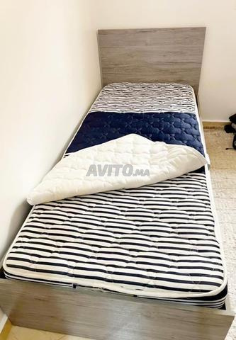 Deux lits avec leurs matelas à vendre - 2