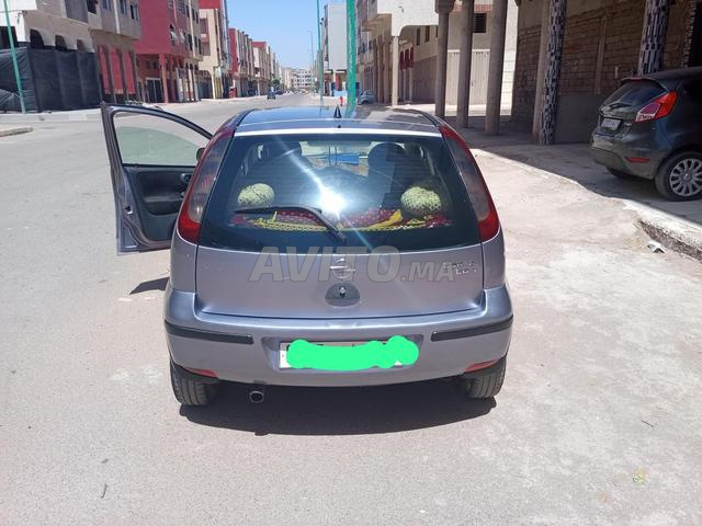 Opel Corsa modèle 2005 - 2
