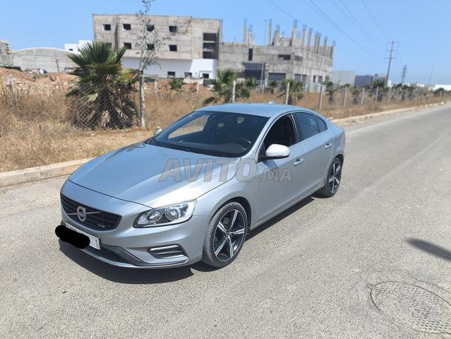 فولفو S60 إصدار محدود R-design - 2