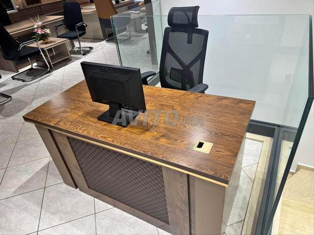 💼 مكاتب مستوردة تجمع بين الفخامة، الجودة والراحة - 2