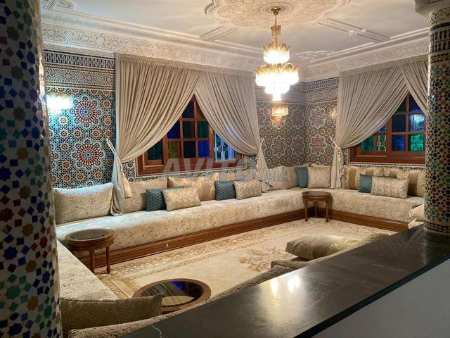 Villa à vendre usage bureaux à Hay Riad Rabat